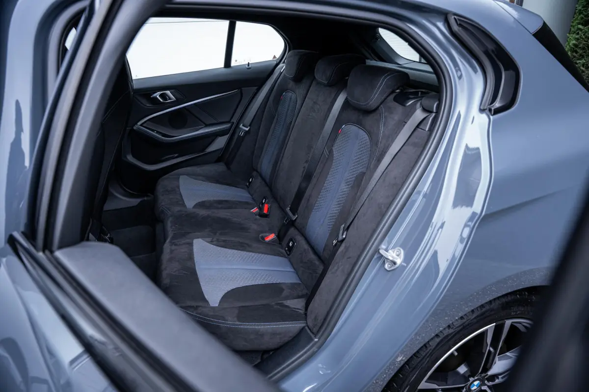 118i M-Sport Schaalstoelen|NL-auto|1e-eig.|StormBay|Carplay|Dealeronderhouden