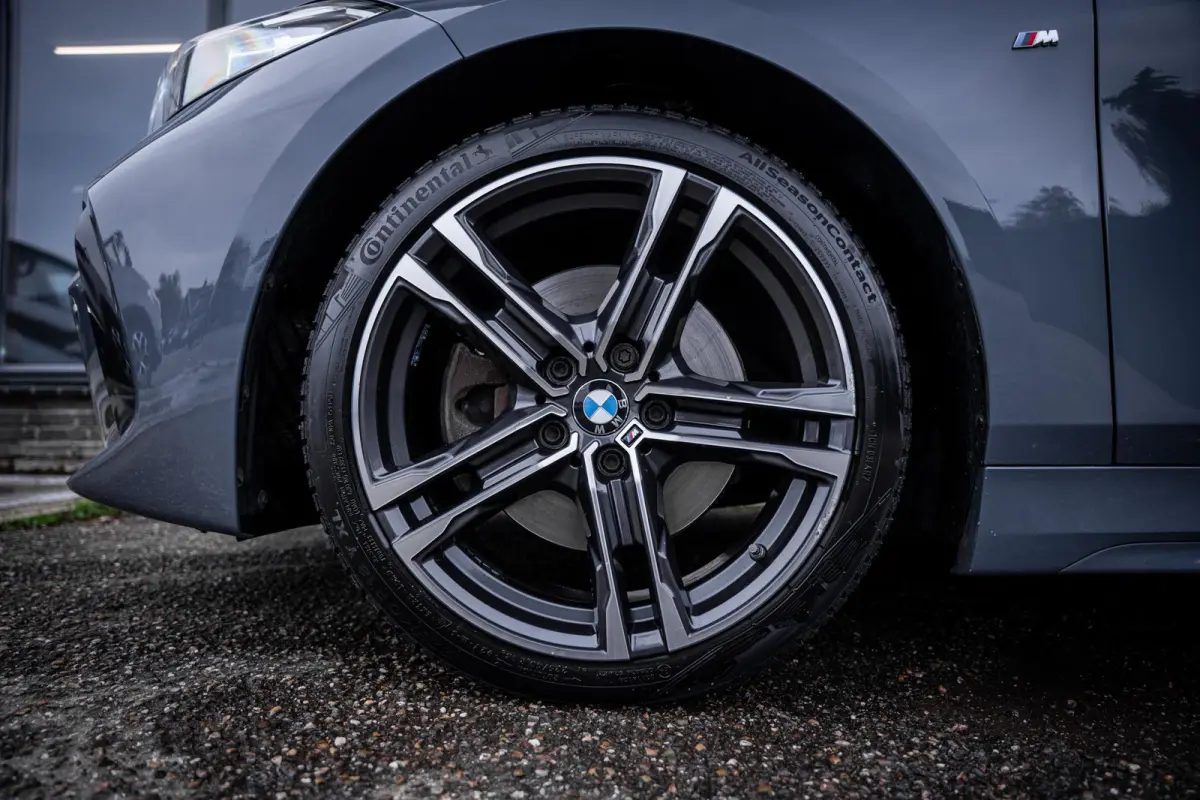 118i M-Sport Schaalstoelen|NL-auto|1e-eig.|StormBay|Carplay|Dealeronderhouden
