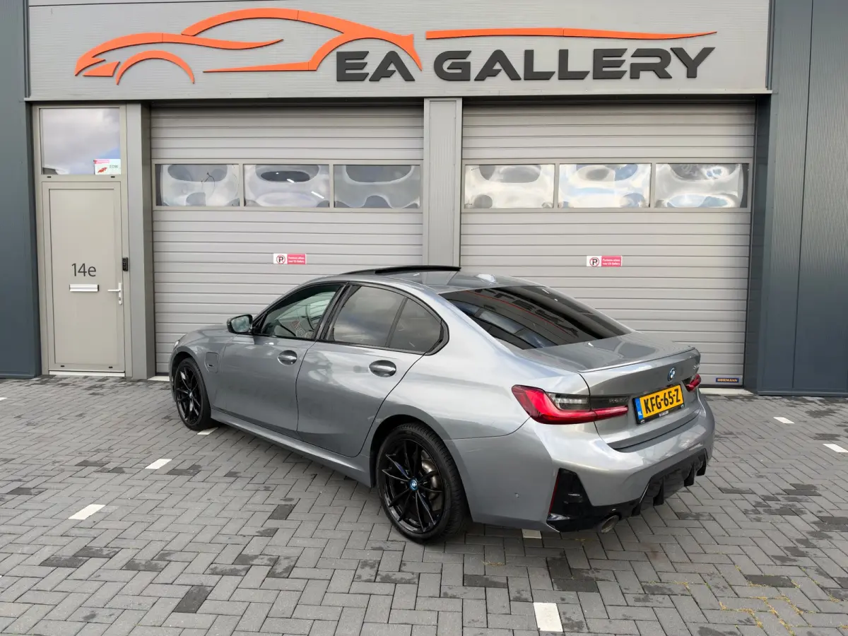 330e M-Sport LED LEDER HUD DAK NAVI BOMVOL