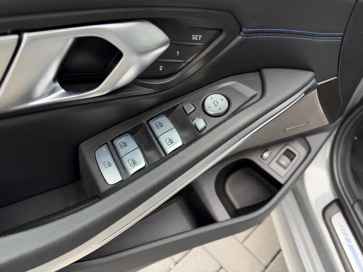 330e M-Sport LED LEDER HUD DAK NAVI BOMVOL