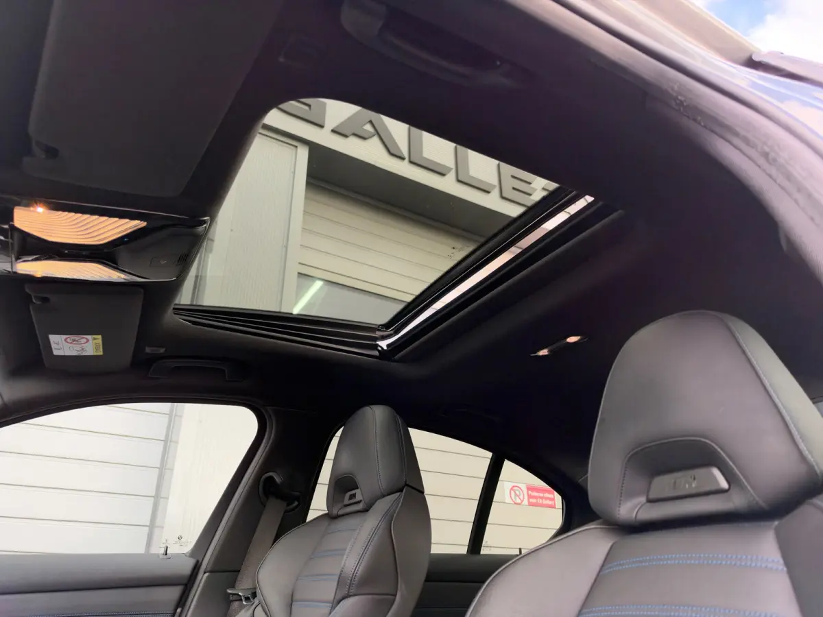 330e M-Sport LED LEDER HUD DAK NAVI BOMVOL