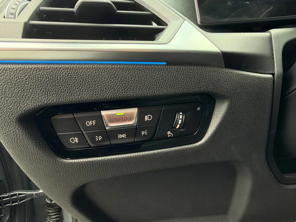 330e M-Sport LED LEDER HUD DAK NAVI BOMVOL