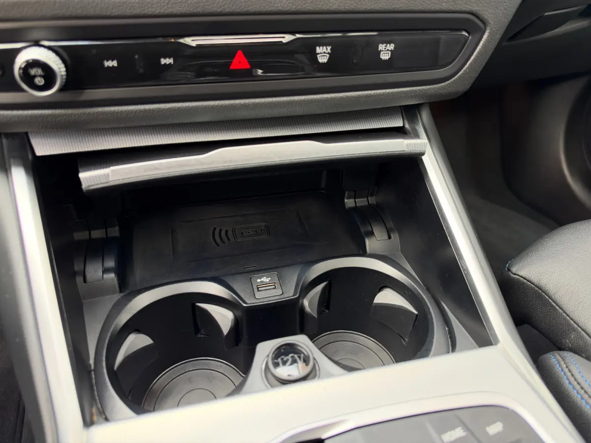 330e M-Sport LED LEDER HUD DAK NAVI BOMVOL