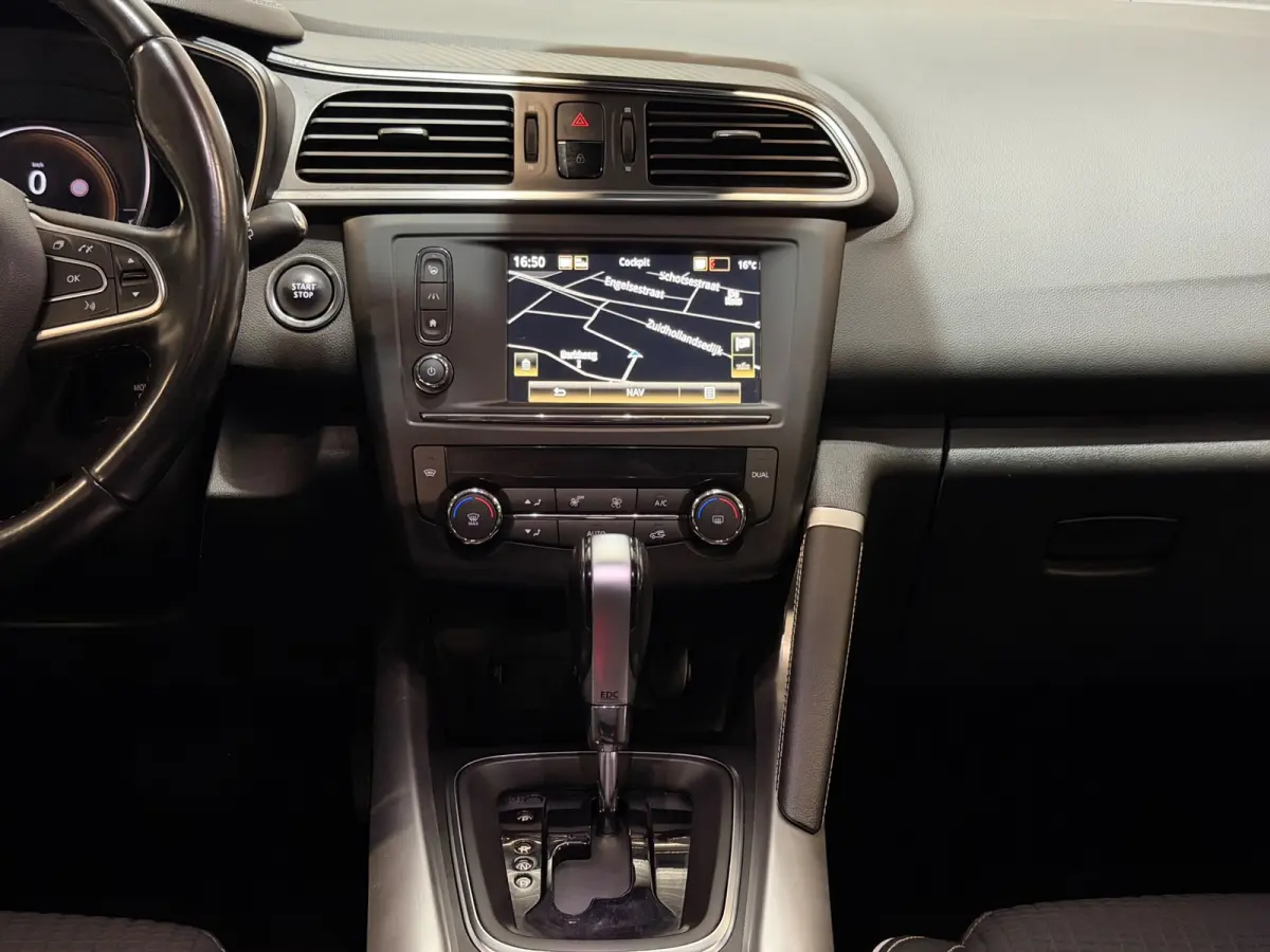 1.2 TCe Bose AUT/LED/NAVI/CRUISE/BOSE/BLIND-SPOT/PDC/CAMERA/4-NWE-BANDEN/DEALER-ONDERH/HALF-LEDER/12-MND-GARANTIE