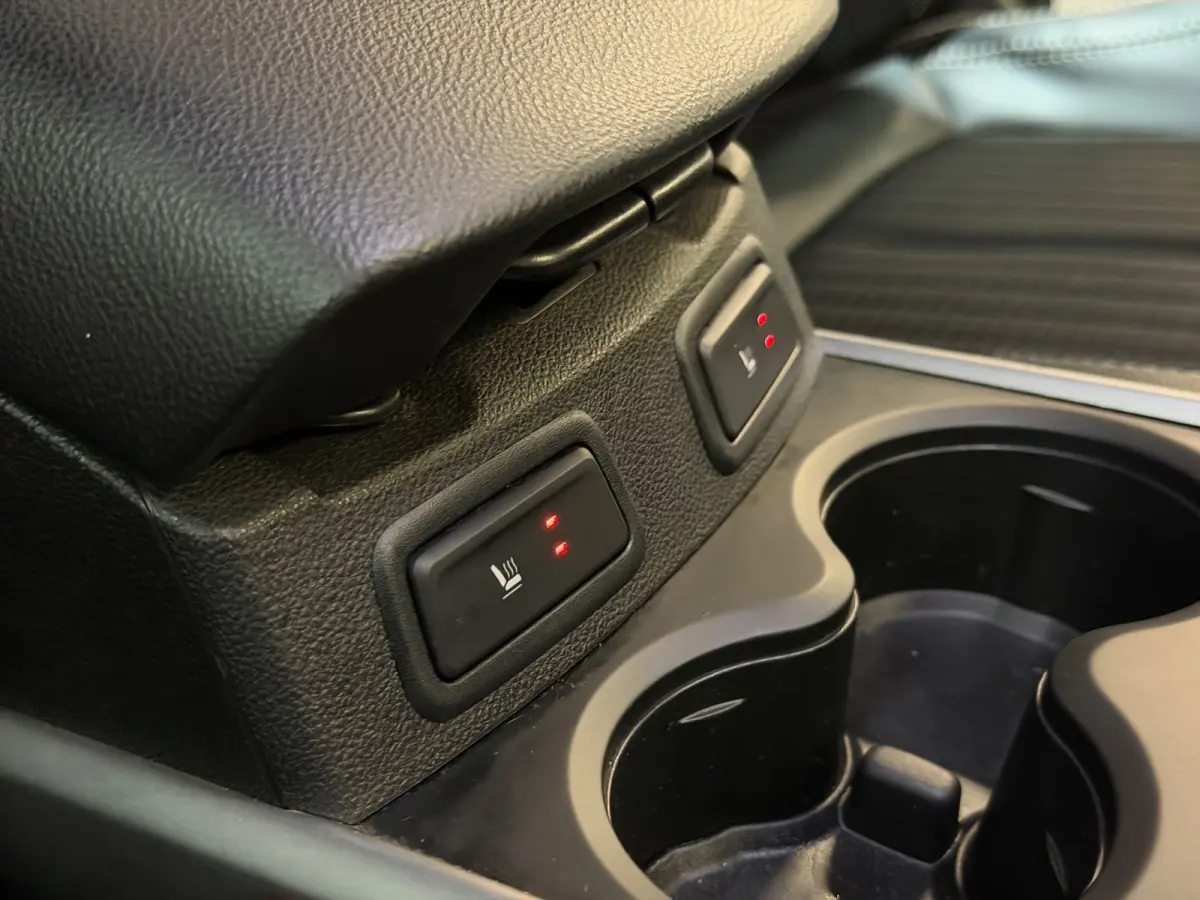 1.2 TCe Bose AUT/LED/NAVI/CRUISE/BOSE/BLIND-SPOT/PDC/CAMERA/4-NWE-BANDEN/DEALER-ONDERH/HALF-LEDER/12-MND-GARANTIE