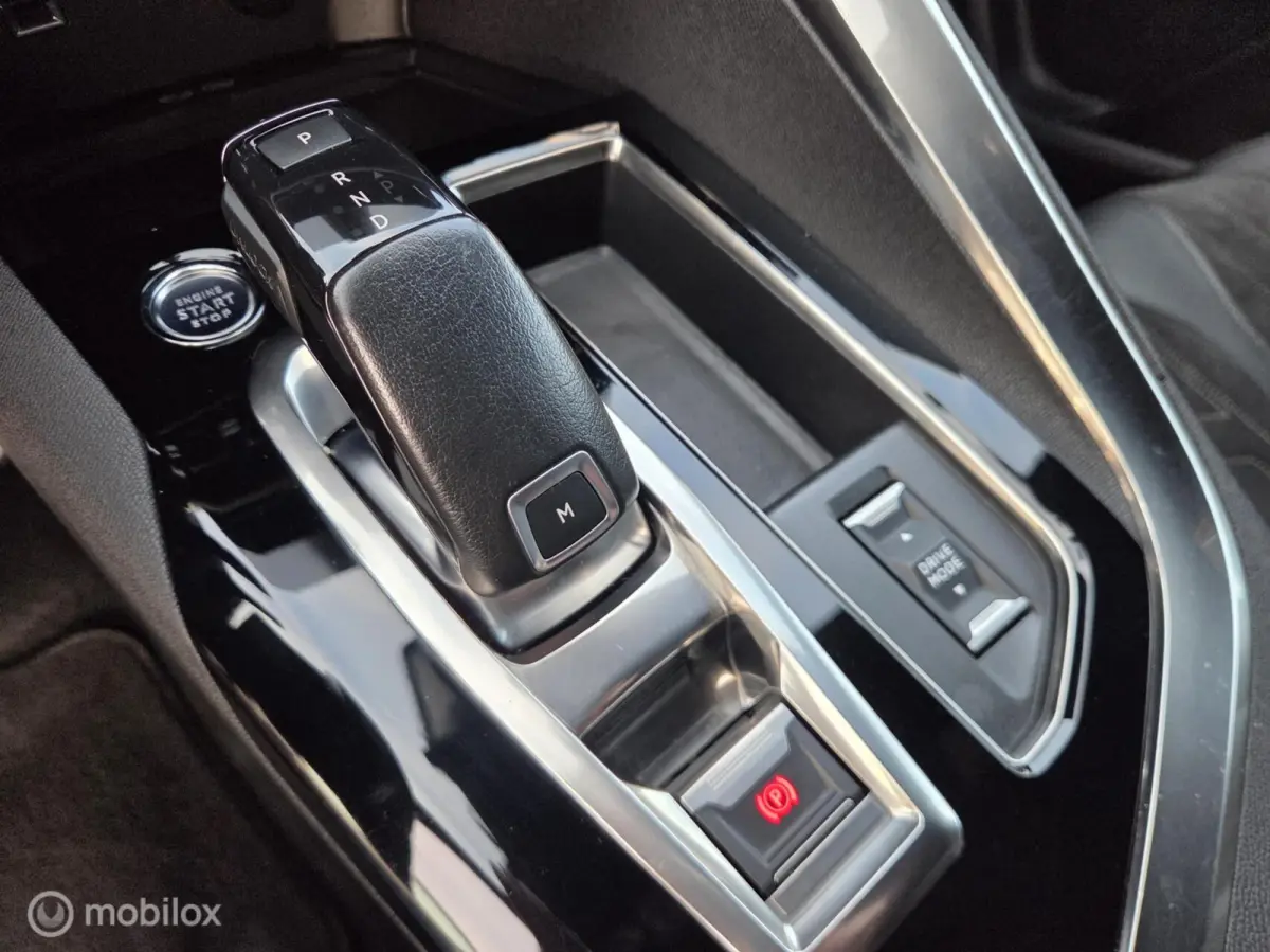 1.2 PureTech GT Aut/Carplay/Virtual/7Pers/Leder