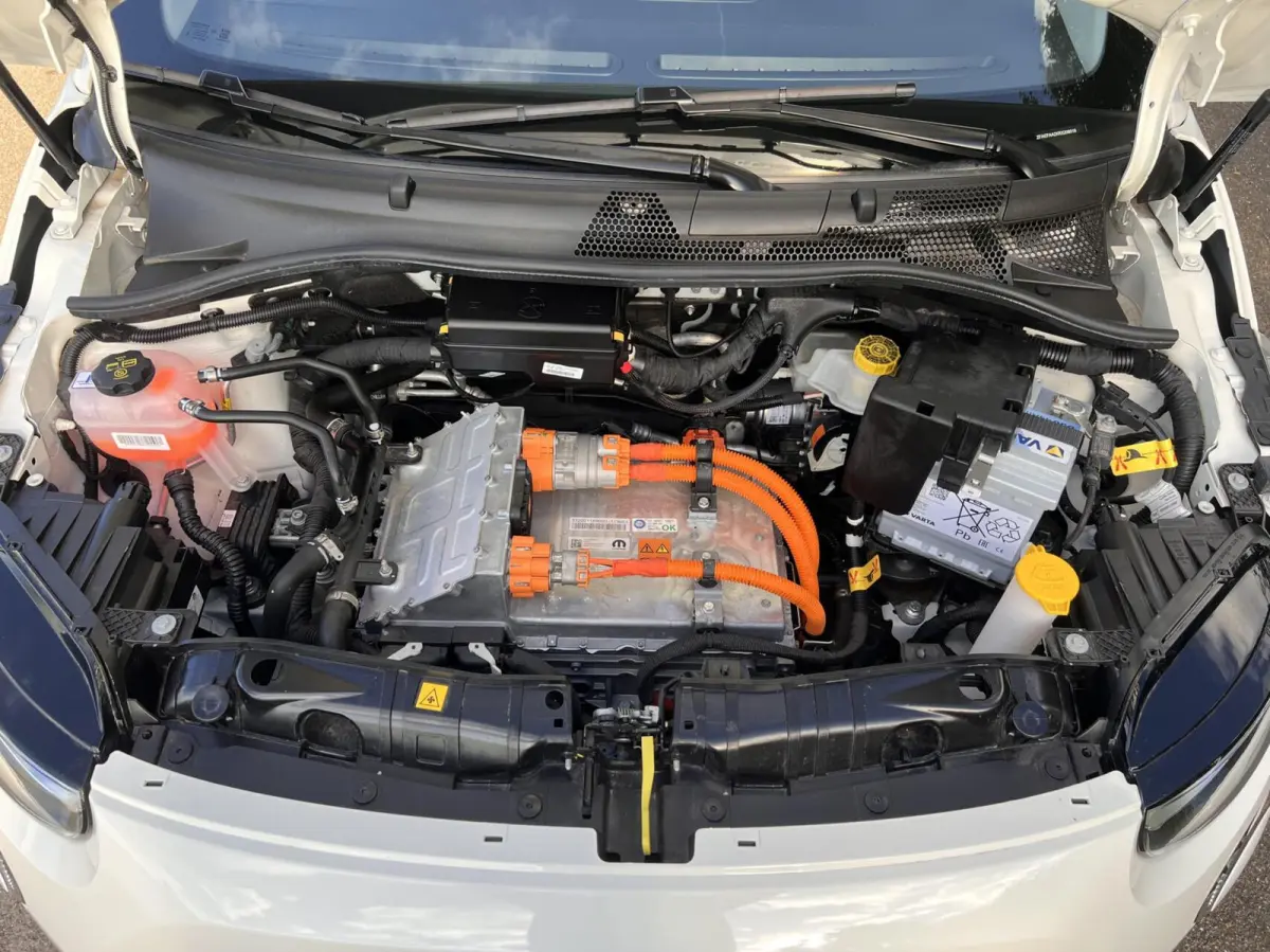 *Abarth 17” Mugello* 24 kWh / CarPlay / 4x Assist