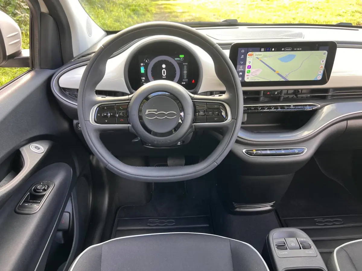 *Abarth 17” Mugello* 24 kWh / CarPlay / 4x Assist