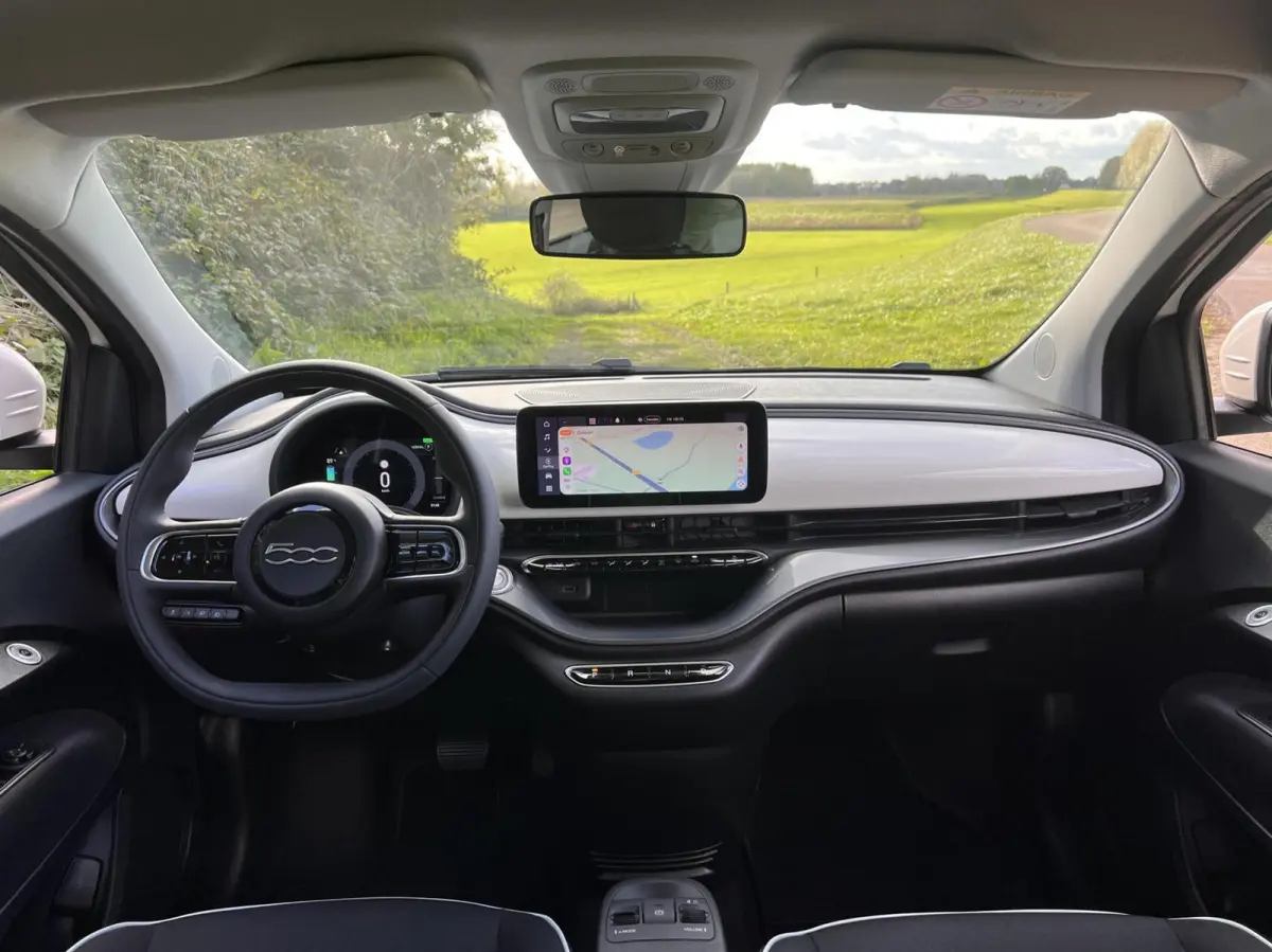 *Abarth 17” Mugello* 24 kWh / CarPlay / 4x Assist