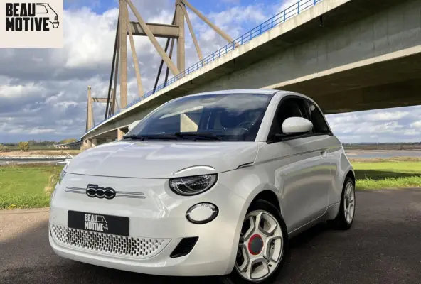 *Abarth 17” Mugello* 24 kWh / CarPlay / 4x Assist