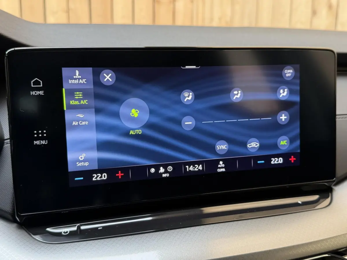 1.0 e-TSI Ambition Automaat | Apple CarPlay/Android Auto | Cruise & climate control | LED koplampen | Navigatiesysteem | Parkeersensoren achter | Trekhaak