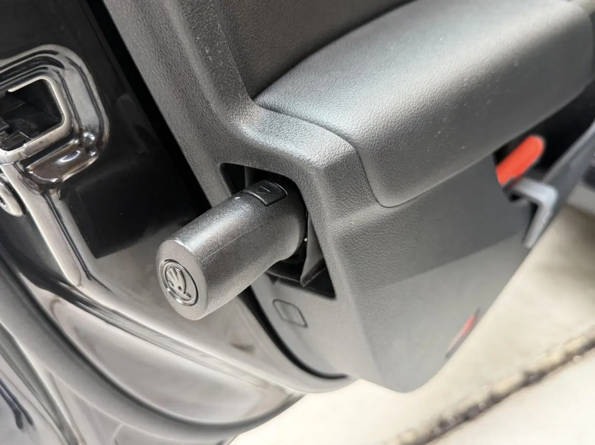 1.0 TSI Ambition Apple CarPlay/Android Auto | Cruise & climate control | LED verlichting | Keyless start | Navigatiesysteem | Parkeersensoren achter | Trekhaak