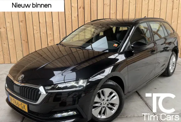 1.0 TSI Ambition Apple CarPlay/Android Auto | Cruise & climate control | LED verlichting | Keyless start | Navigatiesysteem | Parkeersensoren achter | Trekhaak