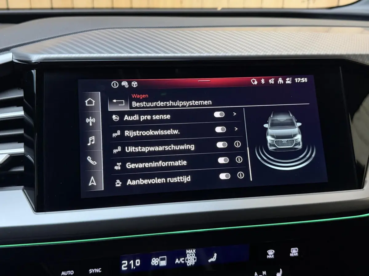 40 Launch edition Advanced Plus 77 kWh SoH 96,49% Achteruitrijcamera | Apple CarPlay/Android Auto | Adaptieve cruise control | Climate control | Getint glas | Leren bekleding | SONOS audio |