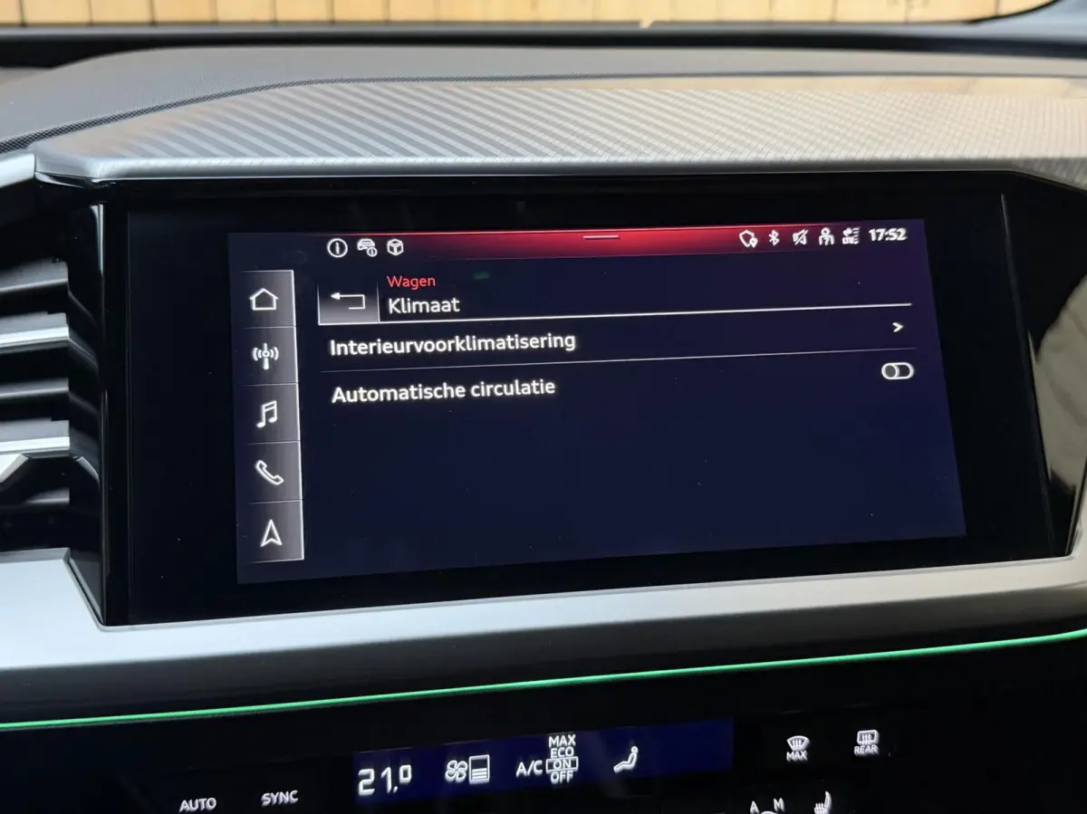 40 Launch edition Advanced Plus 77 kWh SoH 96,49% Achteruitrijcamera | Apple CarPlay/Android Auto | Adaptieve cruise control | Climate control | Getint glas | Leren bekleding | SONOS audio |
