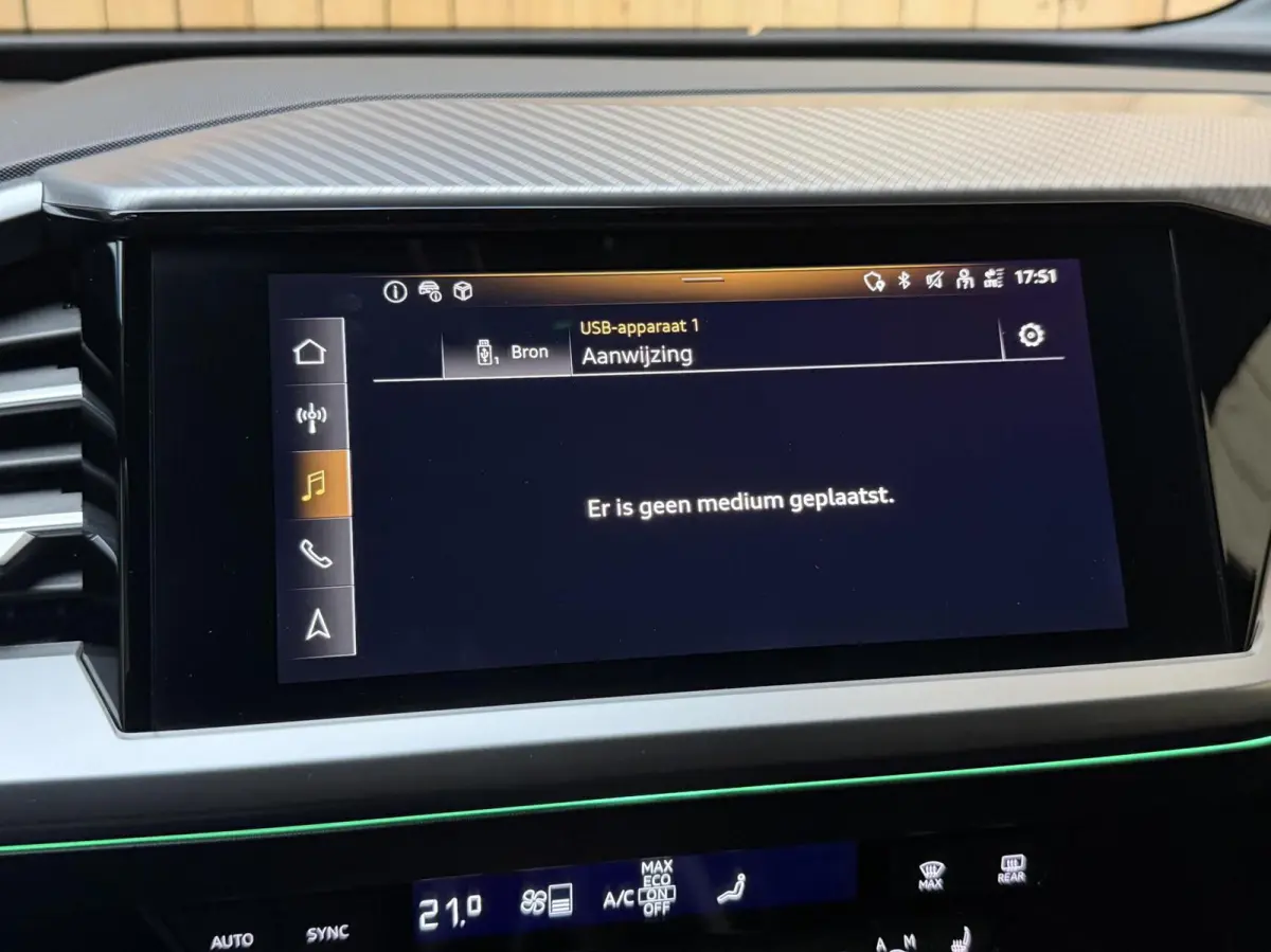 40 Launch edition Advanced Plus 77 kWh SoH 96,49% Achteruitrijcamera | Apple CarPlay/Android Auto | Adaptieve cruise control | Climate control | Getint glas | Leren bekleding | SONOS audio |