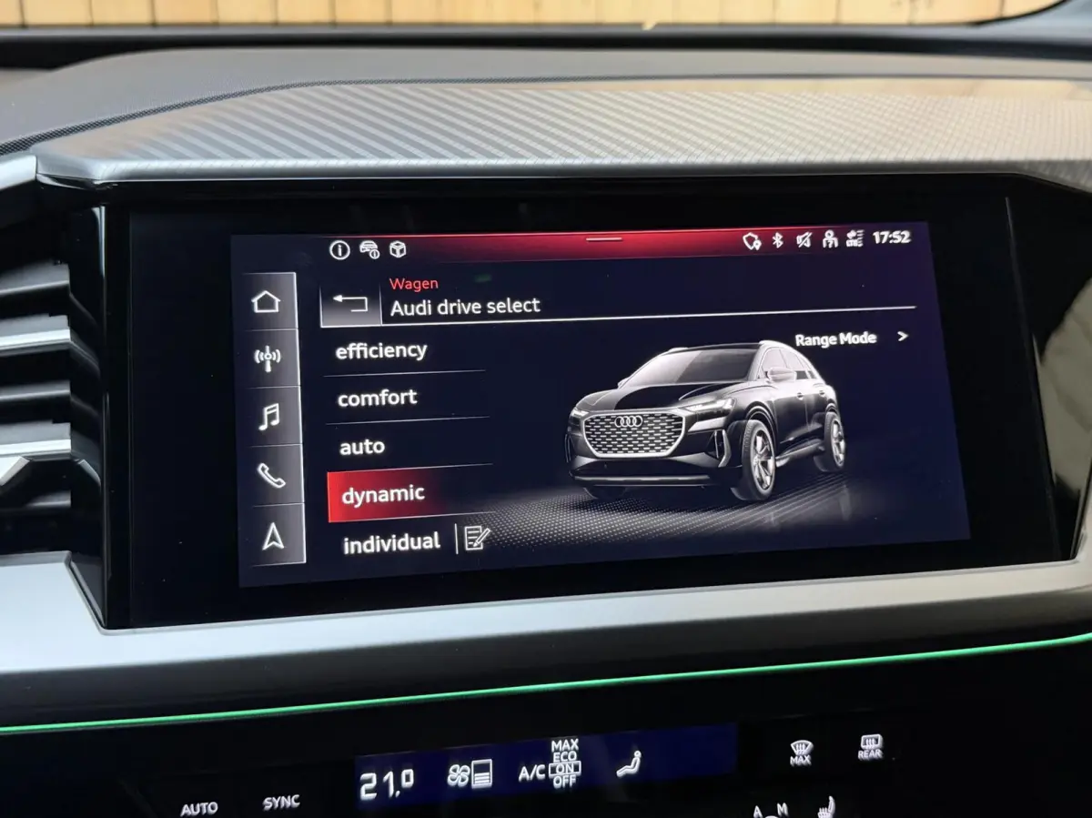 40 Launch edition Advanced Plus 77 kWh SoH 96,49% Achteruitrijcamera | Apple CarPlay/Android Auto | Adaptieve cruise control | Climate control | Getint glas | Leren bekleding | SONOS audio |