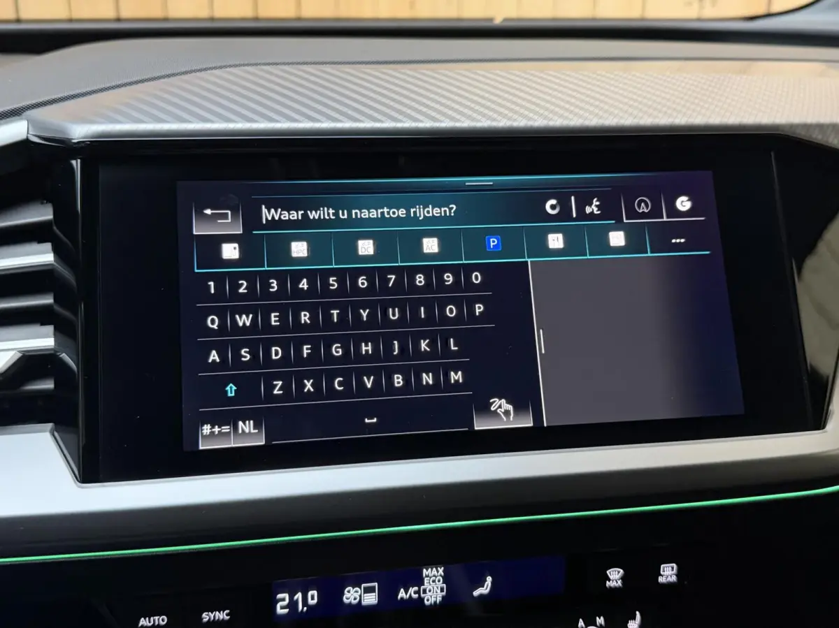 40 Launch edition Advanced Plus 77 kWh SoH 96,49% Achteruitrijcamera | Apple CarPlay/Android Auto | Adaptieve cruise control | Climate control | Getint glas | Leren bekleding | SONOS audio |