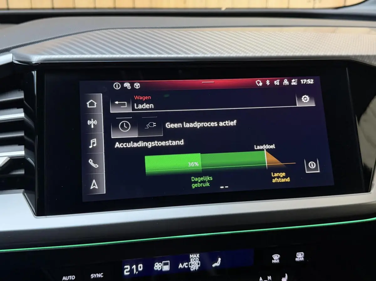 40 Launch edition Advanced Plus 77 kWh SoH 96,49% Achteruitrijcamera | Apple CarPlay/Android Auto | Adaptieve cruise control | Climate control | Getint glas | Leren bekleding | SONOS audio |