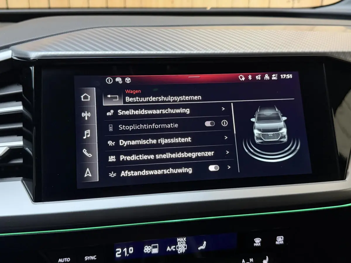 40 Launch edition Advanced Plus 77 kWh SoH 96,49% Achteruitrijcamera | Apple CarPlay/Android Auto | Adaptieve cruise control | Climate control | Getint glas | Leren bekleding | SONOS audio |