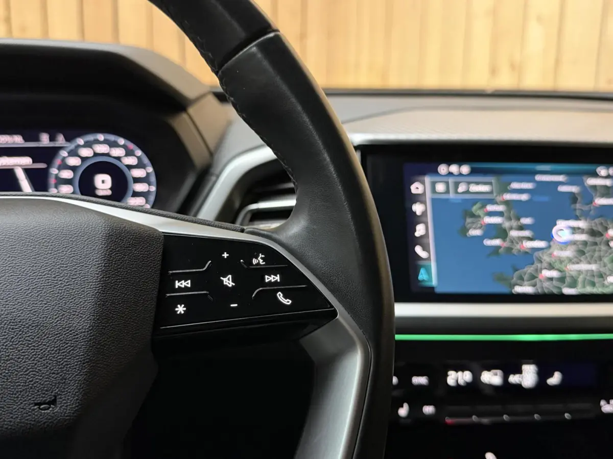40 Launch edition Advanced Plus 77 kWh SoH 96,49% Achteruitrijcamera | Apple CarPlay/Android Auto | Adaptieve cruise control | Climate control | Getint glas | Leren bekleding | SONOS audio |