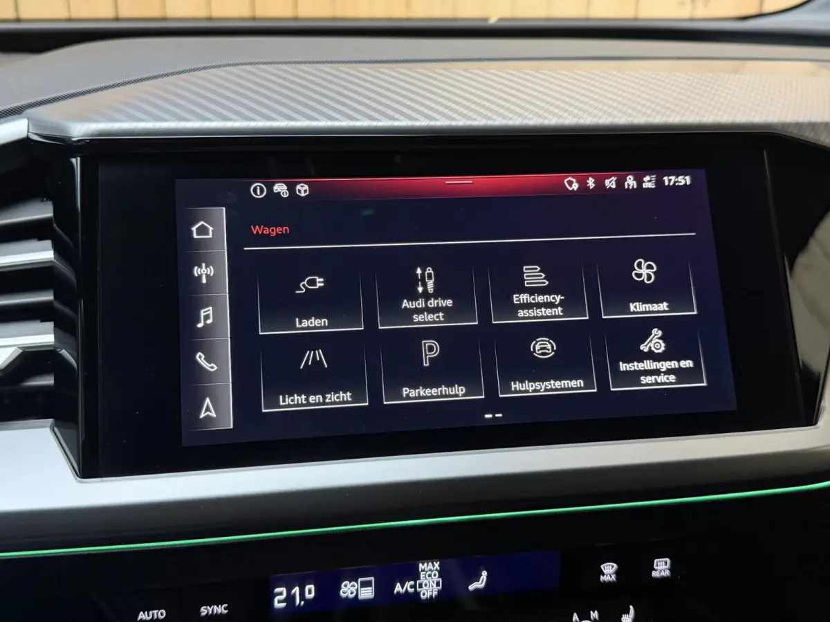 40 Launch edition Advanced Plus 77 kWh SoH 96,49% Achteruitrijcamera | Apple CarPlay/Android Auto | Adaptieve cruise control | Climate control | Getint glas | Leren bekleding | SONOS audio |