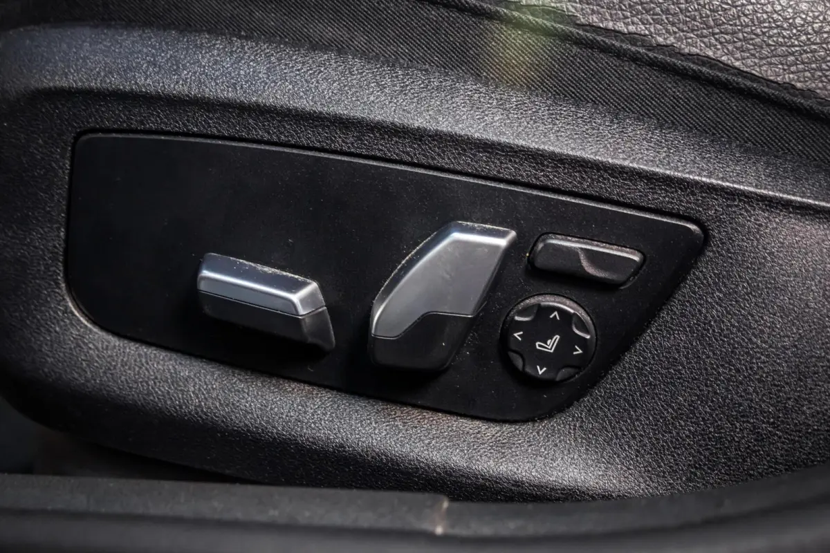520i M-Sport|Memory|Trekhaak|HiFi|Sfeer|Orig NL|Leder