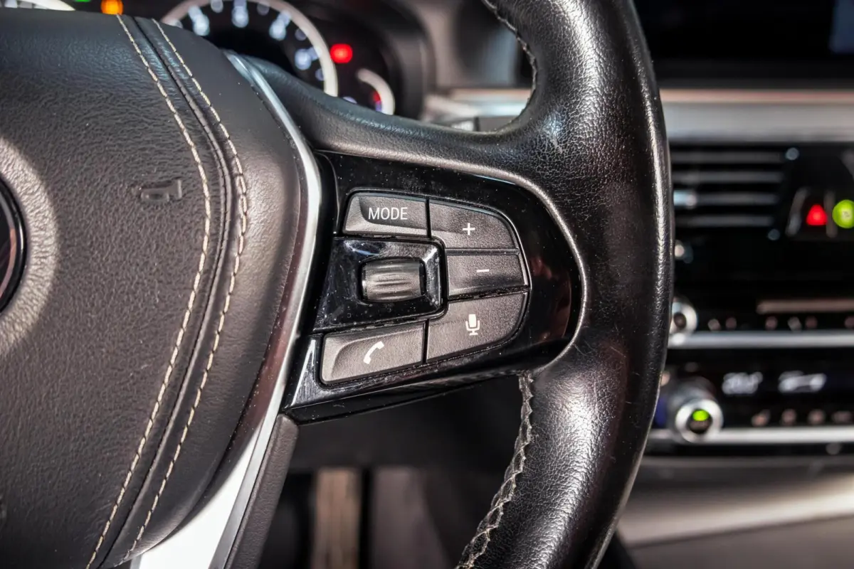 520i M-Sport|Memory|Trekhaak|HiFi|Sfeer|Orig NL|Leder
