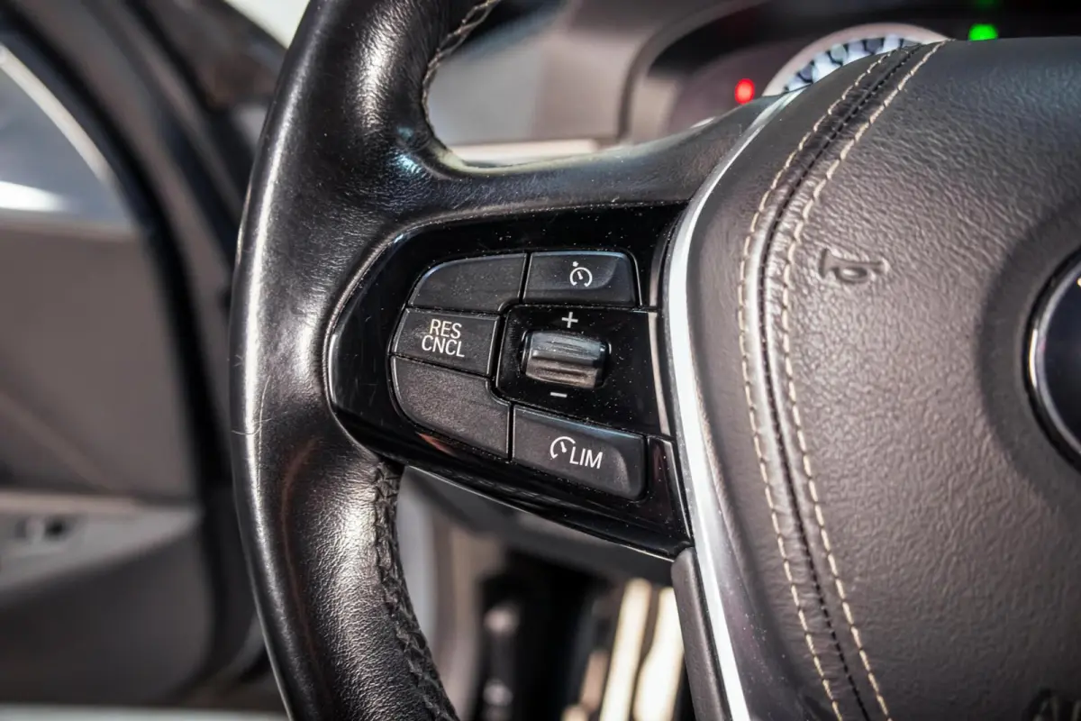 520i M-Sport|Memory|Trekhaak|HiFi|Sfeer|Orig NL|Leder
