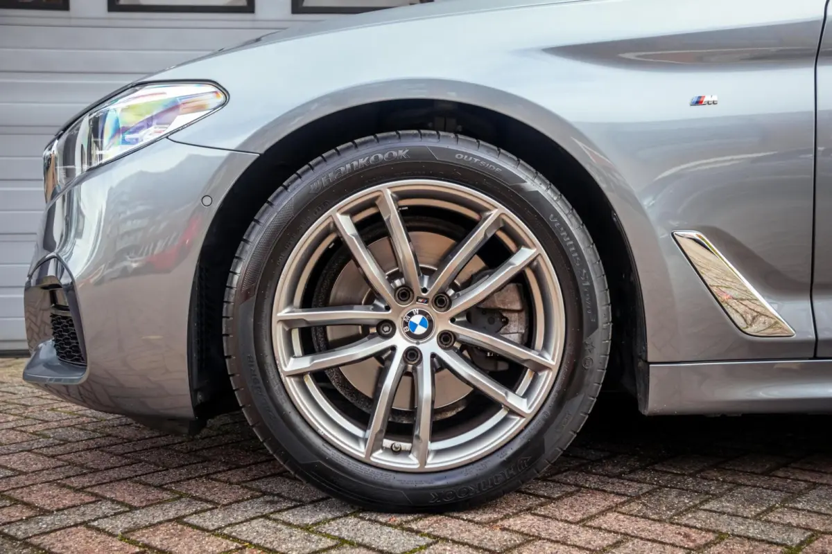 520i M-Sport|Memory|Trekhaak|HiFi|Sfeer|Orig NL|Leder