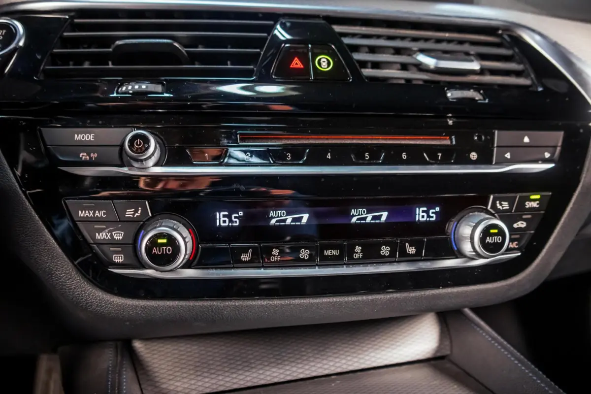520i M-Sport|Pano|HUD|Trekhaak|HiFI|DAB|Flippers