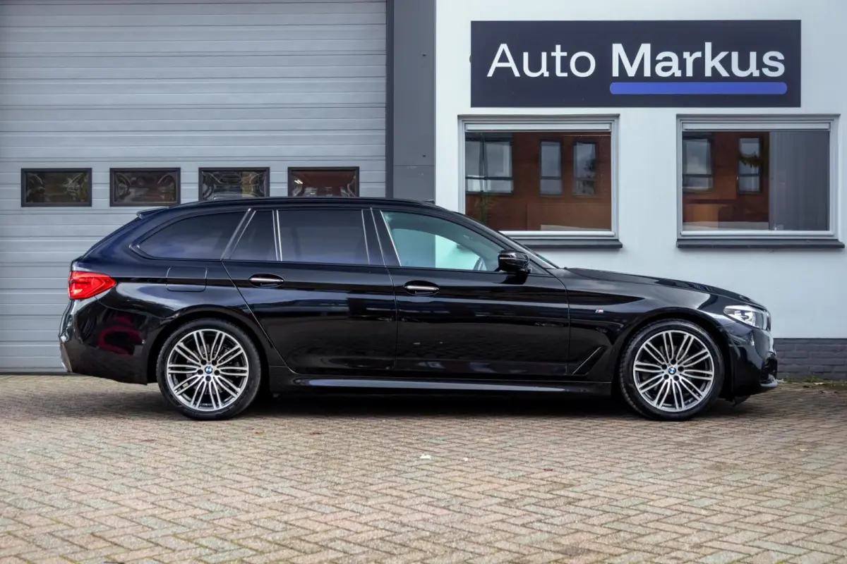 520i M-Sport|Pano|HUD|Trekhaak|HiFI|DAB|Flippers