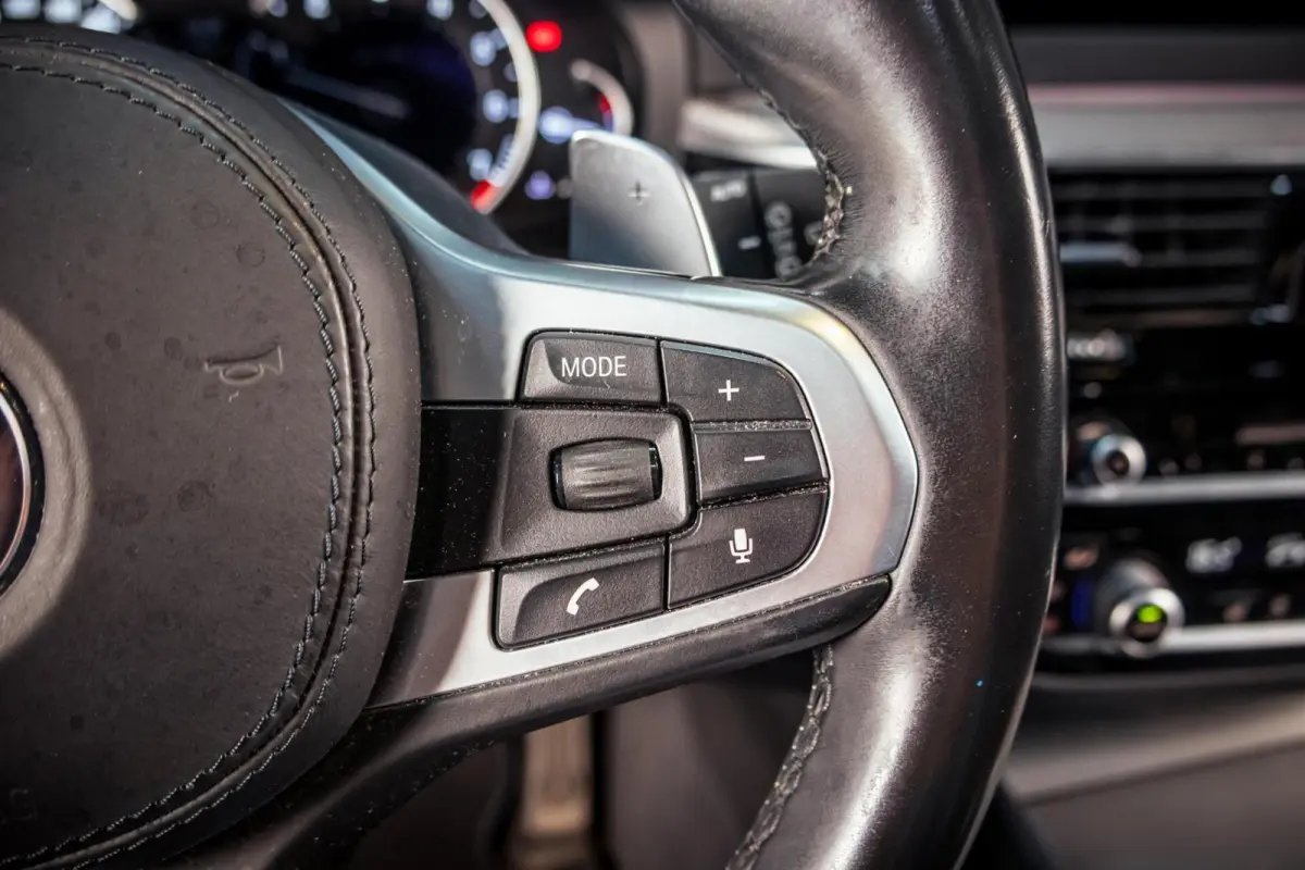 520i M-Sport|Pano|HUD|Trekhaak|HiFI|DAB|Flippers