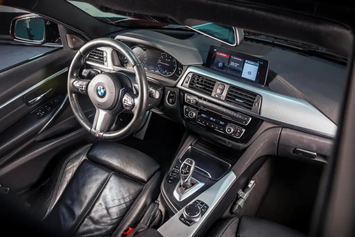 330i M Sport|Pano|ACC|HUD|360|H&K|Trekhaak|Adaptief onderstel