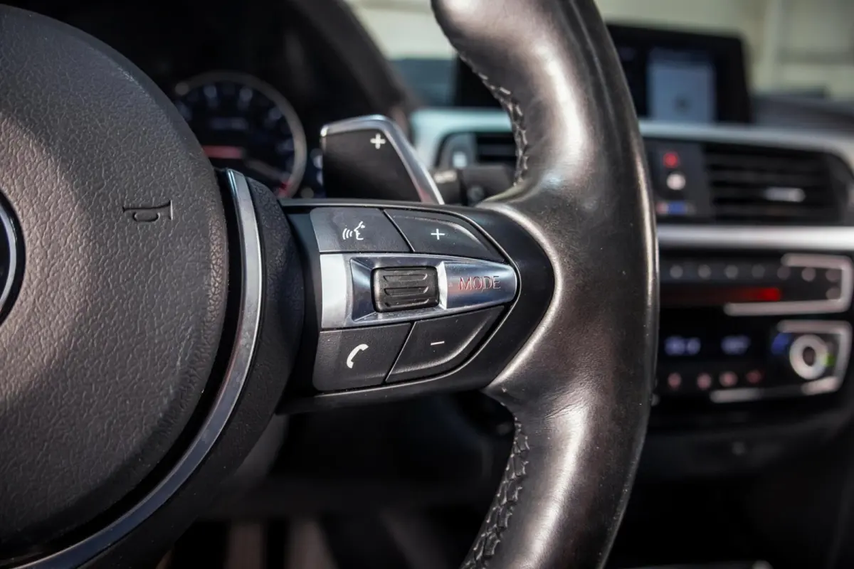 330i M Sport|Pano|ACC|HUD|360|H&K|Trekhaak|Adaptief onderstel
