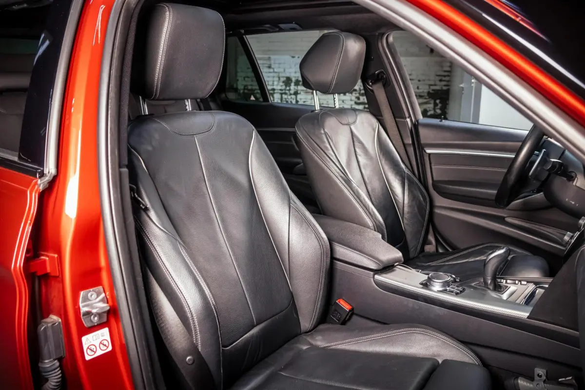 330i M Sport|Pano|ACC|HUD|360|H&K|Trekhaak|Adaptief onderstel