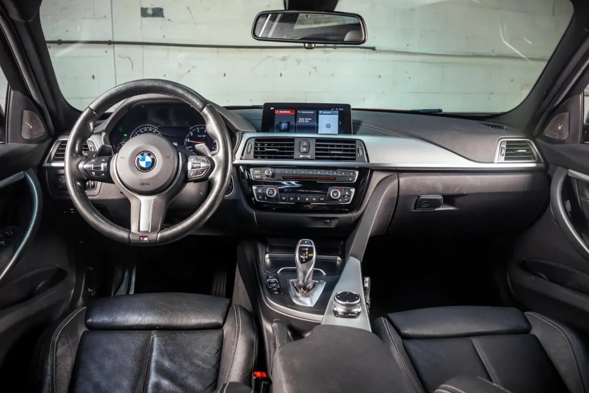 330i M Sport|Pano|ACC|HUD|360|H&K|Trekhaak|Adaptief onderstel