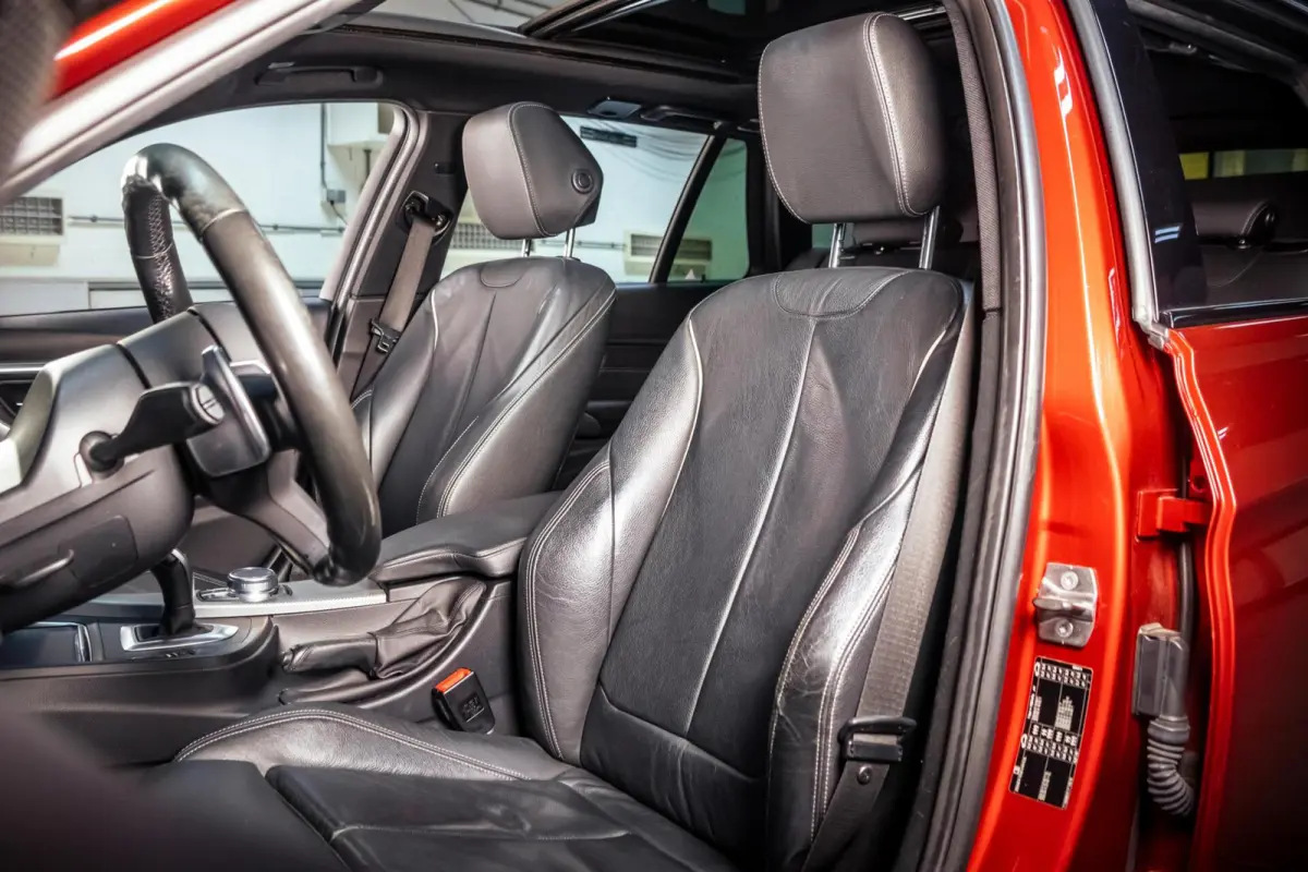 330i M Sport|Pano|ACC|HUD|360|H&K|Trekhaak|Adaptief onderstel
