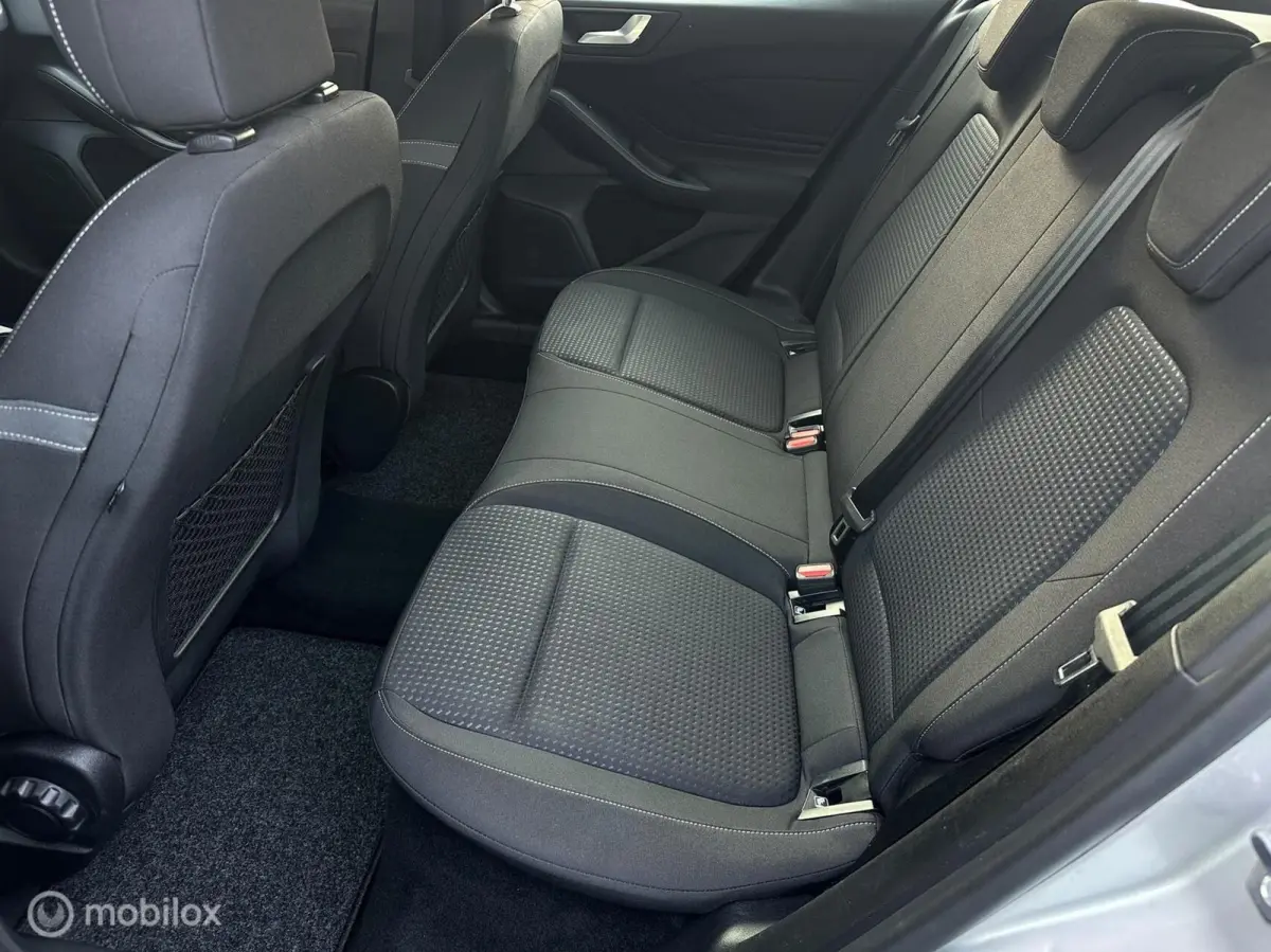 1.0 EcoBoost Titanium Business