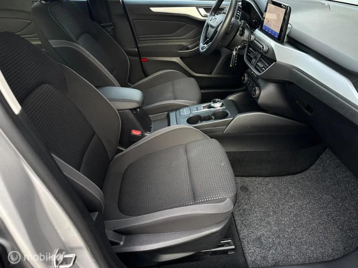 1.0 EcoBoost Titanium Business