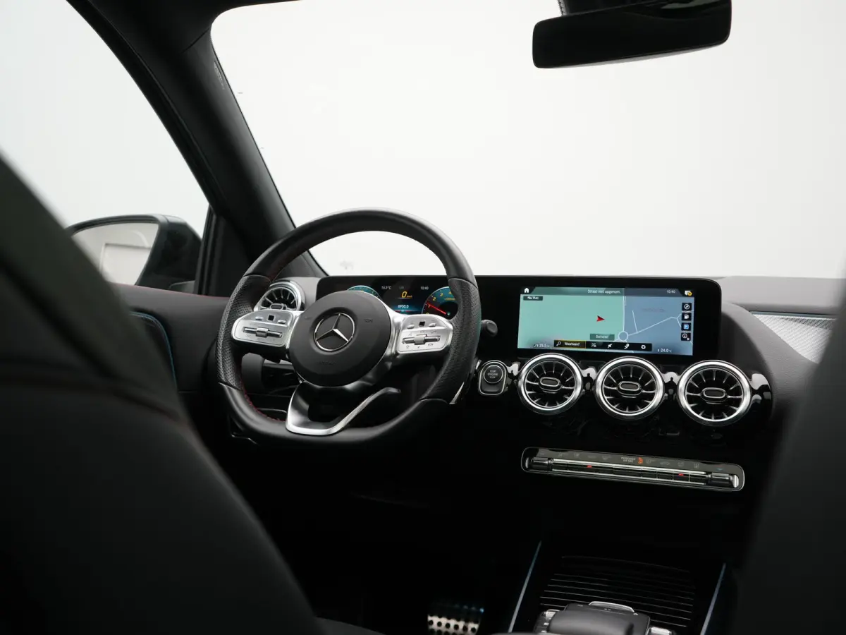 250 e AMG Line PHEV 218pk Dealer O.H | Panodak | Camera | Alcantara Sportstoelen Memory & Verwarmd | Keyless | Apple Carplay | Cruise Control | Sfeerverlichting | Virtual | DAB | Navigatie |