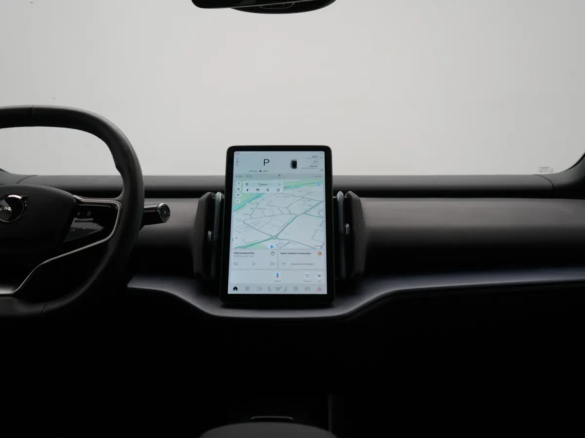 Single Motor Core 51 kWh | Adaptive Cruise | Camera | Stoelen & Stuur Verwarmd | Blis | Apple Carplay | Navigatie | DAB | 18"L.M |