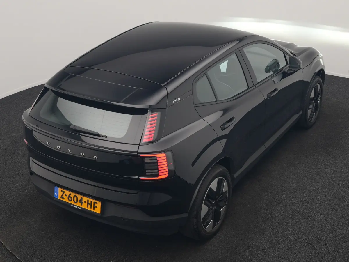 Single Motor Core 51 kWh | Adaptive Cruise | Camera | Stoelen & Stuur Verwarmd | Blis | Apple Carplay | Navigatie | DAB | 18"L.M |