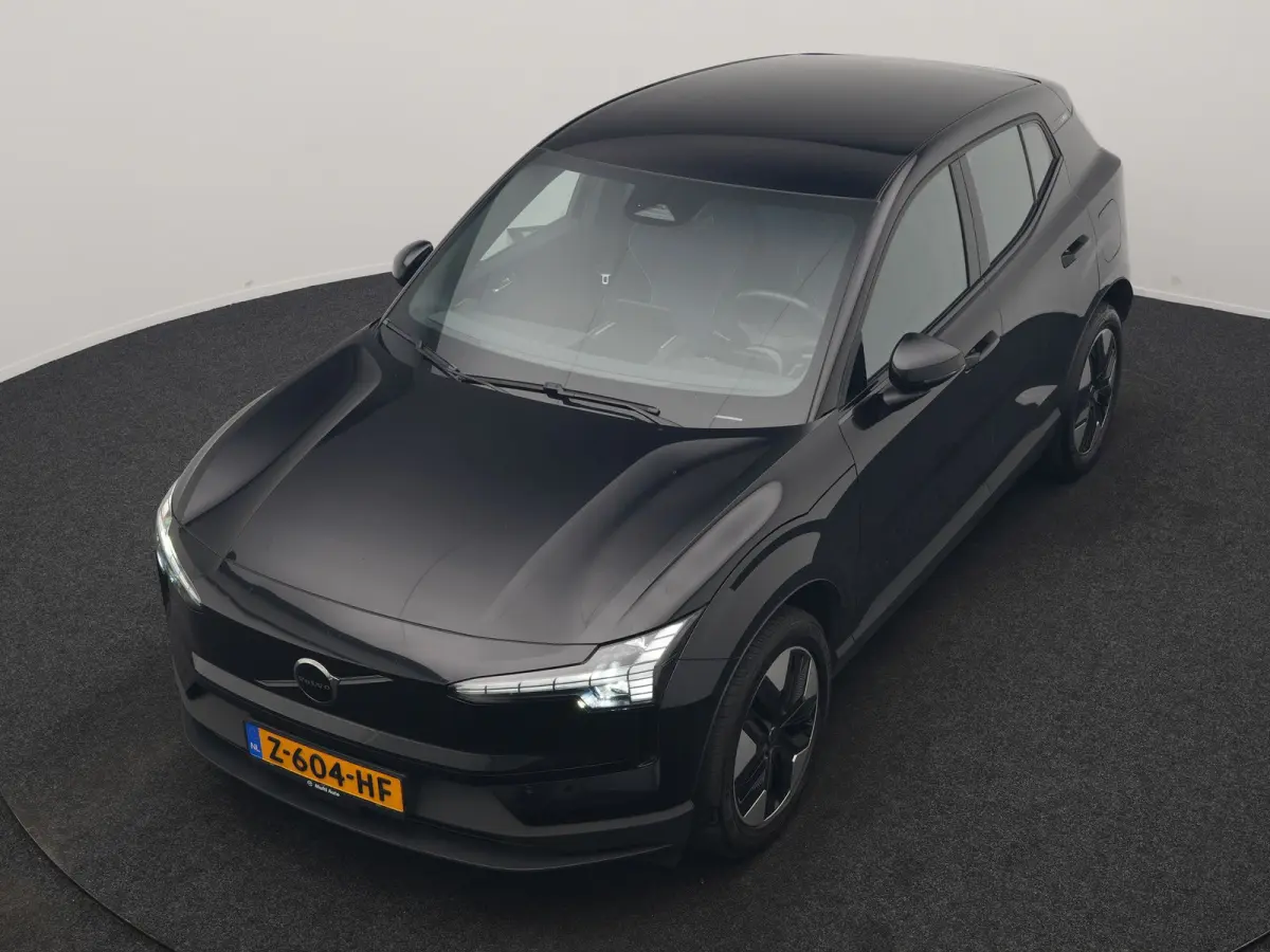 Single Motor Core 51 kWh | Adaptive Cruise | Camera | Stoelen & Stuur Verwarmd | Blis | Apple Carplay | Navigatie | DAB | 18"L.M |