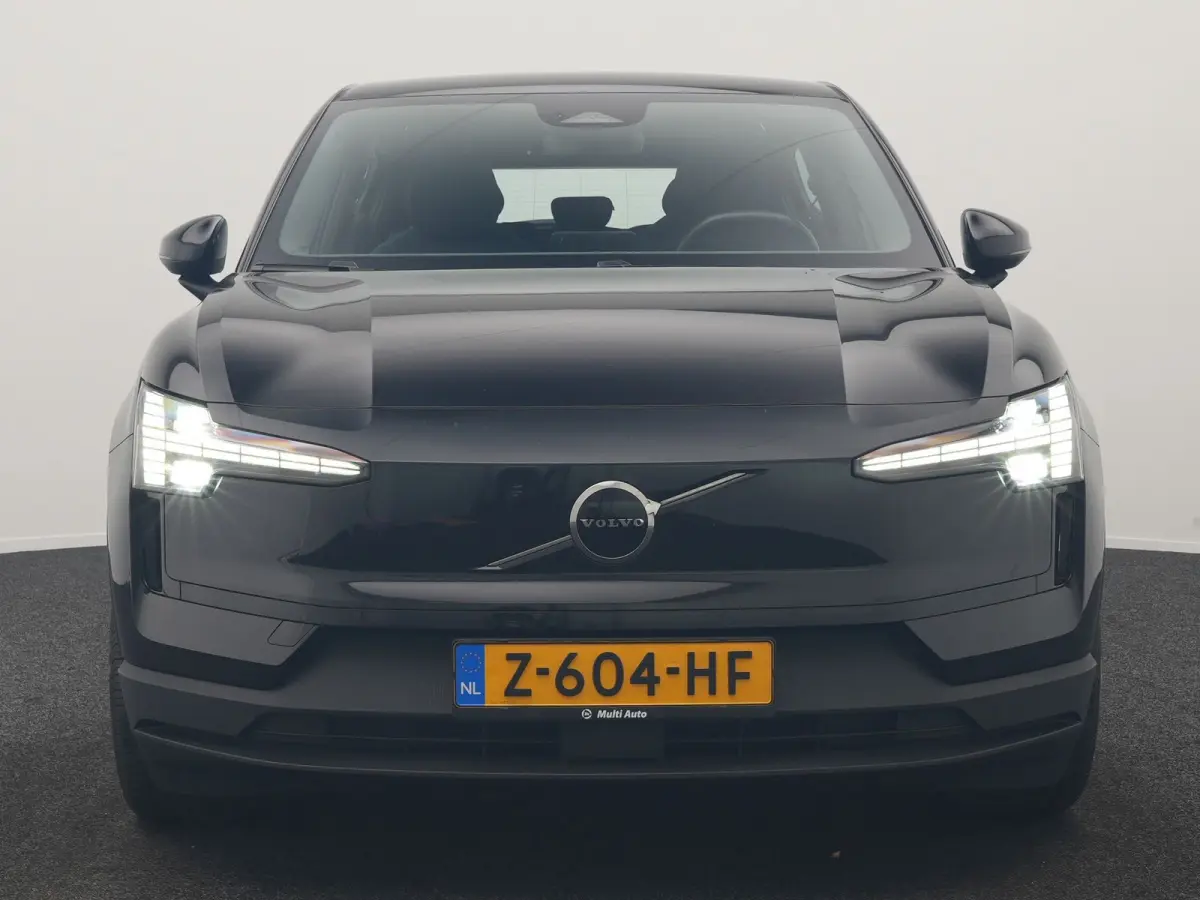 Single Motor Core 51 kWh | Adaptive Cruise | Camera | Stoelen & Stuur Verwarmd | Blis | Apple Carplay | Navigatie | DAB | 18"L.M |