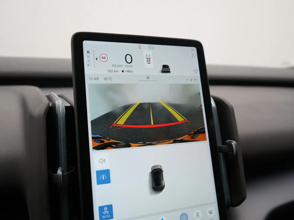 Single Motor Core 51 kWh | Adaptive Cruise | Camera | Stoelen & Stuur Verwarmd | Blis | Apple Carplay | Navigatie | DAB | 18"L.M |