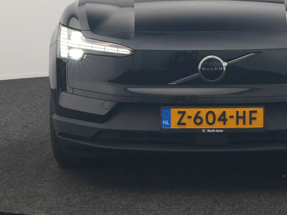 Single Motor Core 51 kWh | Adaptive Cruise | Camera | Stoelen & Stuur Verwarmd | Blis | Apple Carplay | Navigatie | DAB | 18"L.M |