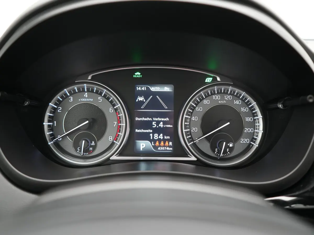 SX4 1.5 AllGrip Style MHEV 115pk Dealer O.H | Panodak | Adaptive Cruise | 360 Camera | Keyless | Sportstoelen Verwarmd | Blis | Apple Carplay | DAB | Navigatie | 17"L.M |