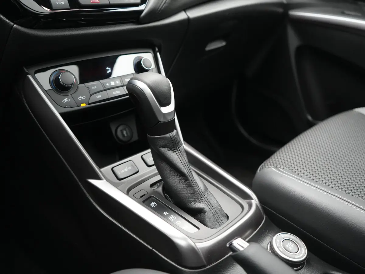 SX4 1.5 AllGrip Style MHEV 115pk Dealer O.H | Panodak | Adaptive Cruise | 360 Camera | Keyless | Sportstoelen Verwarmd | Blis | Apple Carplay | DAB | Navigatie | 17"L.M |