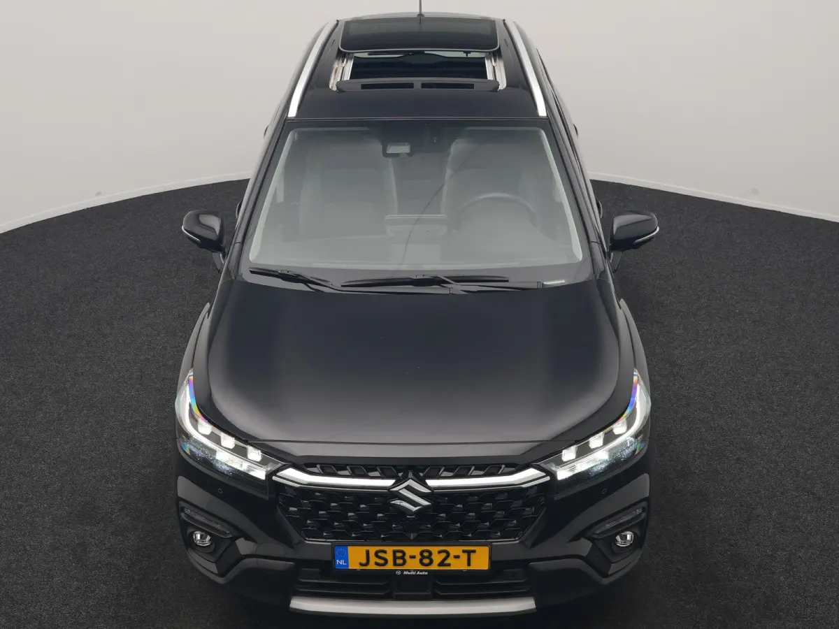 SX4 1.5 AllGrip Style MHEV 115pk Dealer O.H | Panodak | Adaptive Cruise | 360 Camera | Keyless | Sportstoelen Verwarmd | Blis | Apple Carplay | DAB | Navigatie | 17"L.M |
